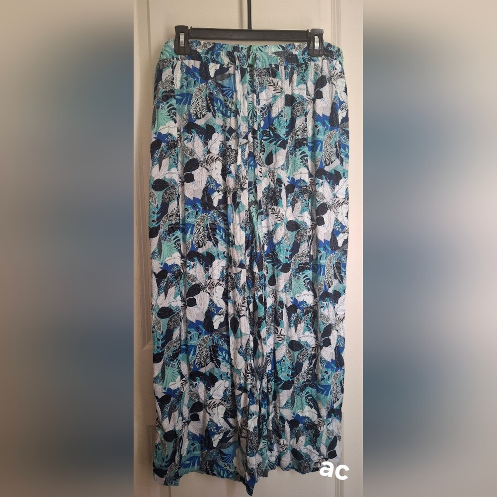 Robert Louis Rayon Tropical Floral Blue and White Blue Pants Sz XL Travel Beachy